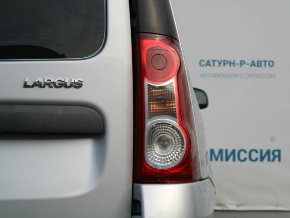2016 Lada (ВАЗ) Largus I, серебристый, 690000 рублей - вид 7