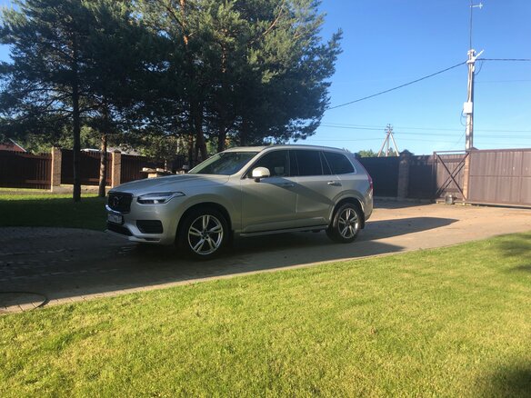 2020 Volvo XC90 II Рестайлинг 1, серый, 4285000 рублей - вид 2