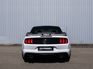 2019 Ford Mustang VI Рестайлинг, белый, 2969000 рублей, вид 4