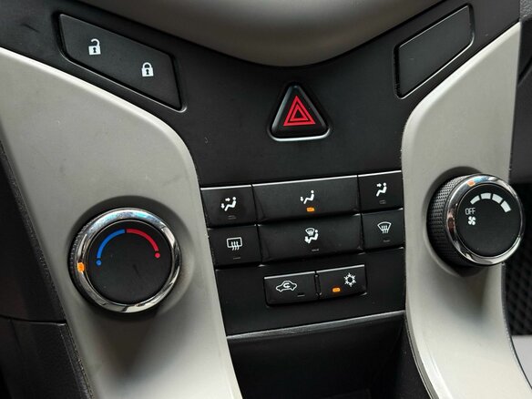 2011 Chevrolet Cruze I, серый, 779000 рублей - вид 19