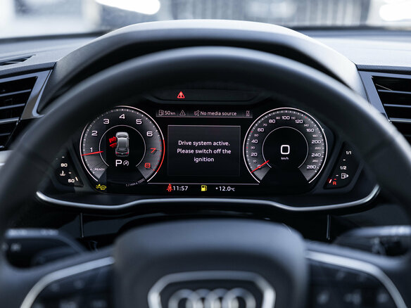 2026 Audi Q3 35 TFSI II (F3), серый, 3877000 рублей - вид 17