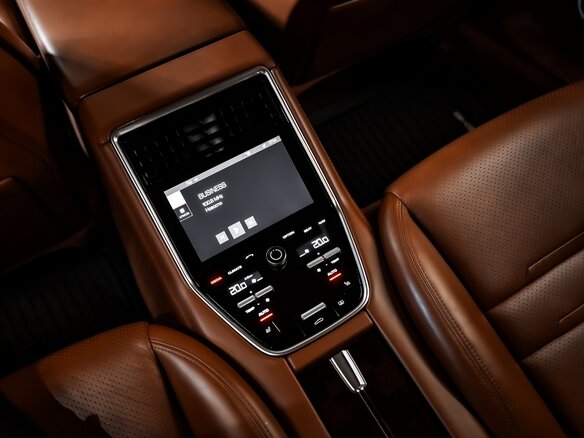2018 Porsche Panamera Turbo II, чёрный - вид 20