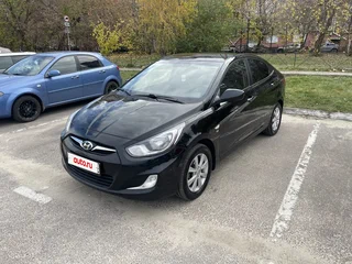 2013 Hyundai Solaris I, чёрный, 965000 рублей, вид 1