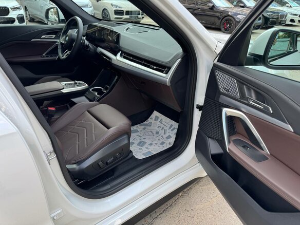 2025 BMW X1 20i xDrive III (U11/U12), белый, 5760000 рублей - вид 25