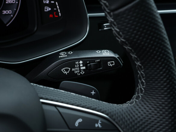2021 Audi Q7 55 TFSI II (4M) Рестайлинг, чёрный, 6880500 рублей - вид 20