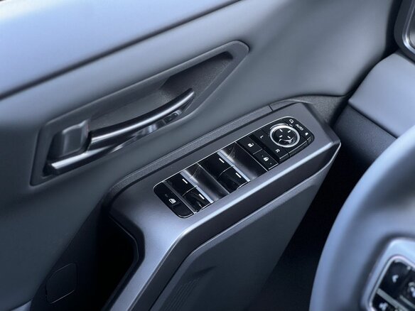 2026 Toyota RAV4 VI (XA60), белый, 4350000 рублей - вид 16