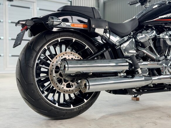 2024 Harley-Davidson Breakout, чёрный - вид 14