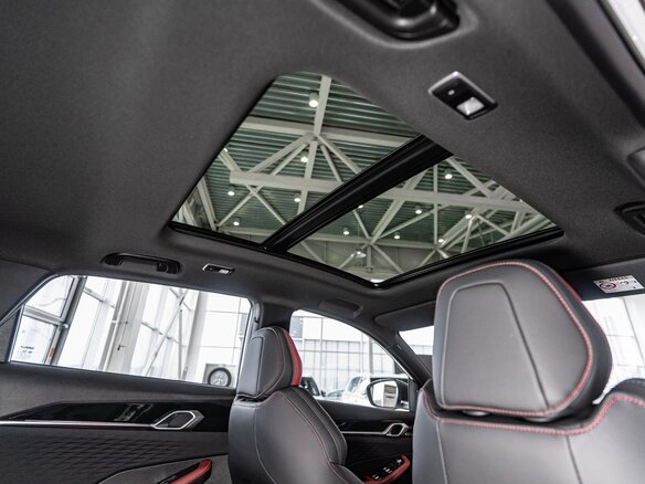 2026 Geely Coolray I Рестайлинг, белый, 2964990 рублей - вид 13