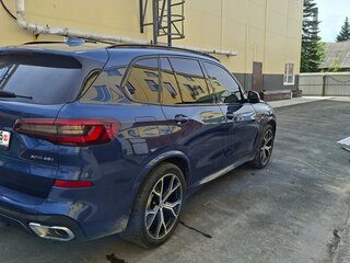2020 BMW X5 40i IV (G05/G18), синий, 5400000 рублей, вид 2