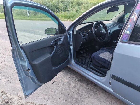 2003 Ford Focus I Рестайлинг, серый, 150000 рублей - вид 3