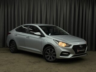 2017 Hyundai Solaris II, серебристый, 1199900 рублей, вид 2