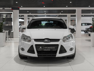 2014 Ford Focus III, белый, 1145000 рублей, вид 3