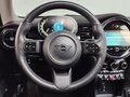 2022 Mini Hatch Cooper III (F55/F56) Рестайлинг 2, белый, 2051000 рублей - вид 5