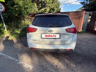 2017 Kia Ceed II Рестайлинг, белый, 1100000 рублей, вид 4