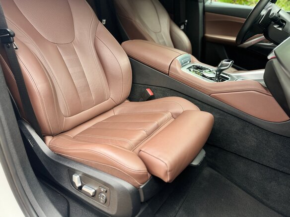 2021 BMW X6 30d III (G06), белый, 7590000 рублей - вид 11