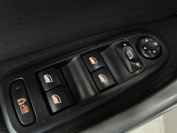 2010 Peugeot 308 I, бежевый, 389000 рублей - вид 17