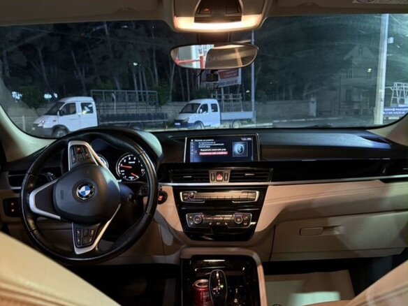 2020 BMW X2 sDrive18i I (F39), чёрный, 2330000 рублей - вид 6