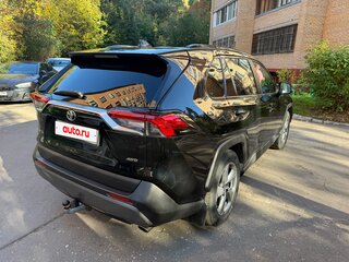 2021 Toyota RAV4 V (XA50), чёрный, 3900000 рублей, вид 3