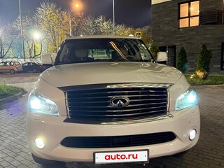 2011 Infiniti QX56 II, белый, 2200000 рублей, вид 3