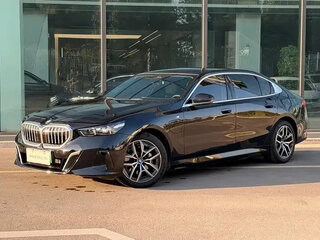 2024 BMW i5 Long eDrive35L, чёрный, 5200110 рублей, вид 2