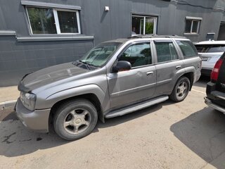 2005 Chevrolet TrailBlazer EXT I Рестайлинг, серый, 750000 рублей, вид 3