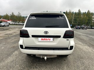 2011 Toyota Land Cruiser 200 Series, белый, 3750000 рублей, вид 4
