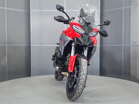 2025 Ducati Multistrada V4, красный, 2799000 рублей, вид 3