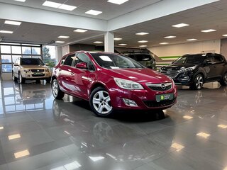 2011 Opel Astra J, красный, 745000 рублей, вид 5