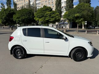 2017 Renault Sandero II, белый, 859999 рублей, вид 4
