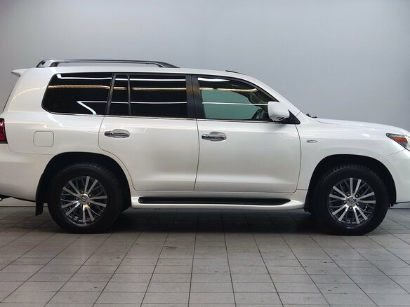 2009 Lexus LX 570 III, белый, 3200000 рублей - вид 3