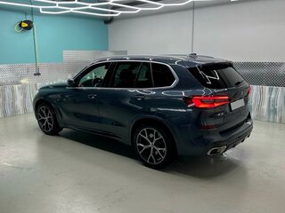 2021 BMW X5 40i IV (G05/G18), серый, 7500000 рублей, вид 4