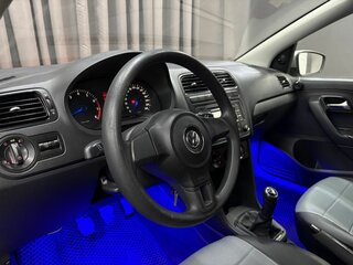 2010 Volkswagen Polo V, серебристый, 404888 рублей, вид 5
