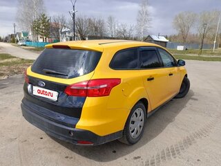 2015 Ford Focus III Рестайлинг, жёлтый, 410000 рублей, вид 5