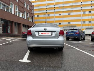 2014 Volkswagen Polo V, серебристый, 700000 рублей, вид 4
