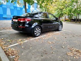 2016 Kia Rio III Рестайлинг, чёрный, 950000 рублей, вид 2