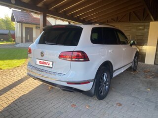 2018 Volkswagen Touareg II Рестайлинг, белый, 3900000 рублей, вид 4