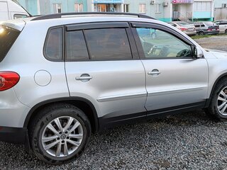 2010 Volkswagen Tiguan I, серебристый, 1200000 рублей, вид 2