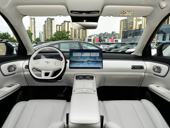 2026 Changan Qiyuan Q05 51.9 kWh II, серебристый - вид 6