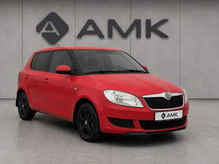 2011 Skoda Fabia II Рестайлинг, красный, 310000 рублей, вид 2