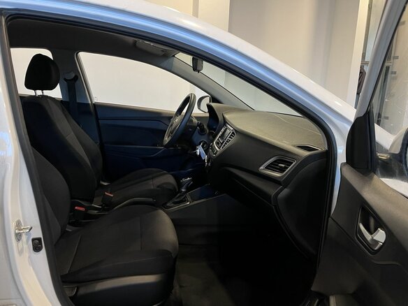 2022 Hyundai Solaris II Рестайлинг, белый, 1549000 рублей - вид 28