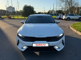 2021 Kia K5 III, белый, 1590000 рублей, вид 1