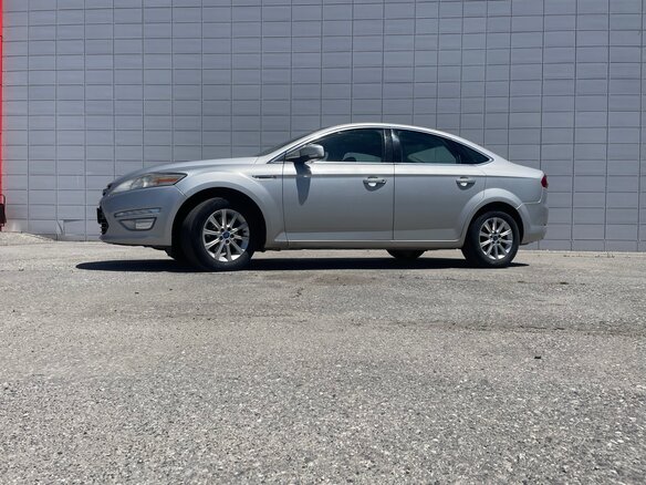 2012 Ford Mondeo IV Рестайлинг, серебристый, 825000 рублей - вид 4