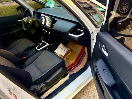2023 Honda Fit Crosstar IV Рестайлинг, белый, 1050000 рублей, вид 4