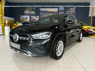 2020 Mercedes-Benz GLA 200 II (H247), чёрный, 2090000 рублей, вид 1