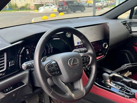 2022 Lexus NX 250 II, серебристый, 6350000 рублей - вид 5