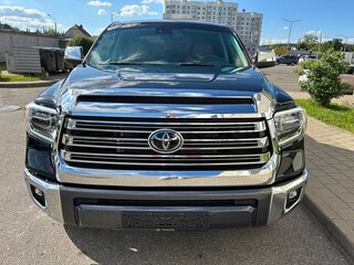 2020 Toyota Tundra CrewMax II Рестайлинг, чёрный, 6650000 рублей, вид 5