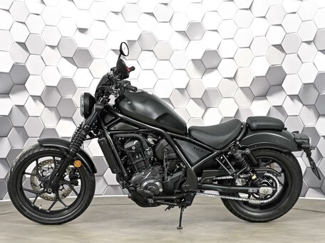 2025 Honda CMX 1100 Rebel, чёрный, 1277000 рублей, вид 4