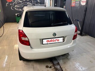 2011 Skoda Fabia II Рестайлинг, белый, 480000 рублей, вид 3