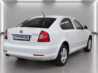 2012 Skoda Octavia II (A5) Рестайлинг, белый, 750000 рублей, вид 4