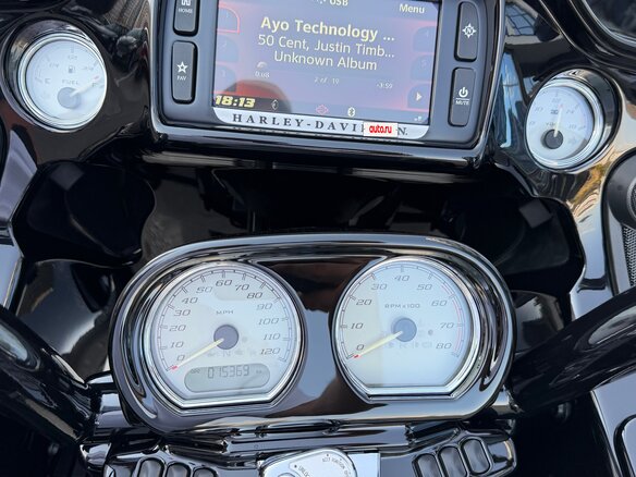 2016 Harley-Davidson Road Glide, чёрный, 1300000 рублей - вид 16